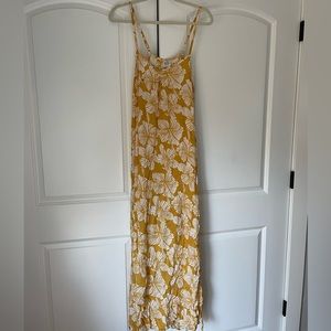 Aloha Hibiscus Maxi Dress 🌺